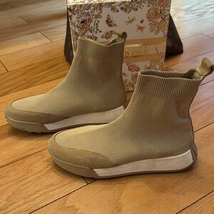 Tan stretchy Knit Ankle Sneakers